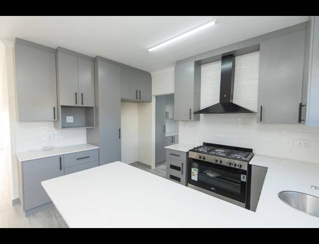 3 BEDROOM TOWNHOUSE FOR SALE IN KAMMA HEIGHTS